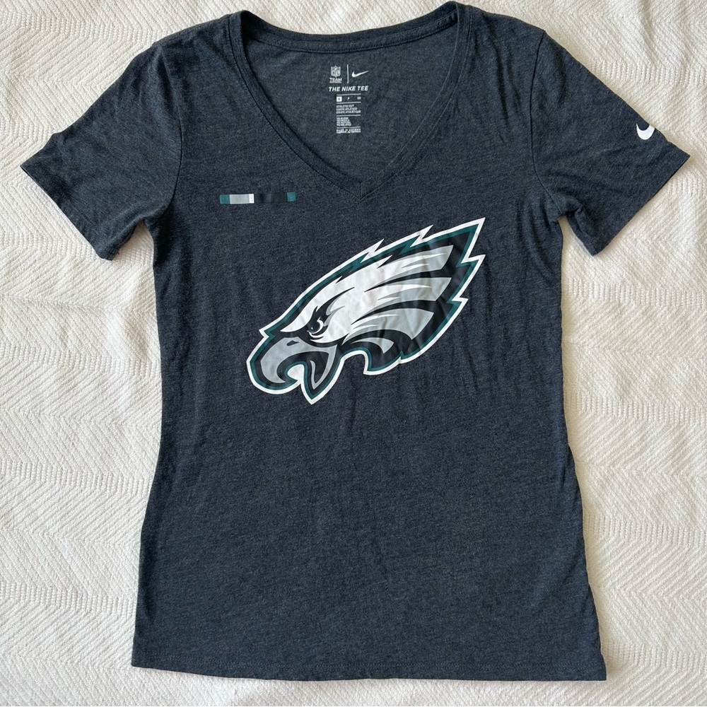 Philadelphia eagles women’s Nike shirt
